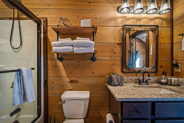834 Pine Top Lane, Gatlinburg, TN 37738
