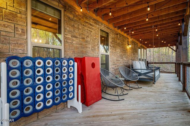 834 Pine Top Lane, Gatlinburg, TN 37738