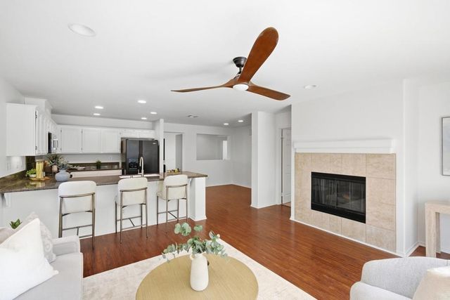 1009 Longfellow Court, Oceanside, CA 92057