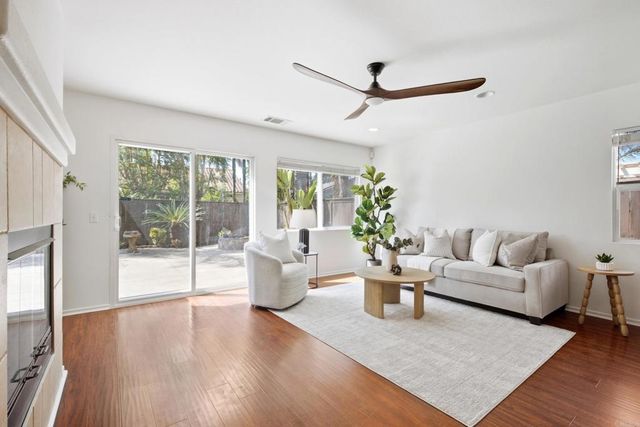 1009 Longfellow Court, Oceanside, CA 92057