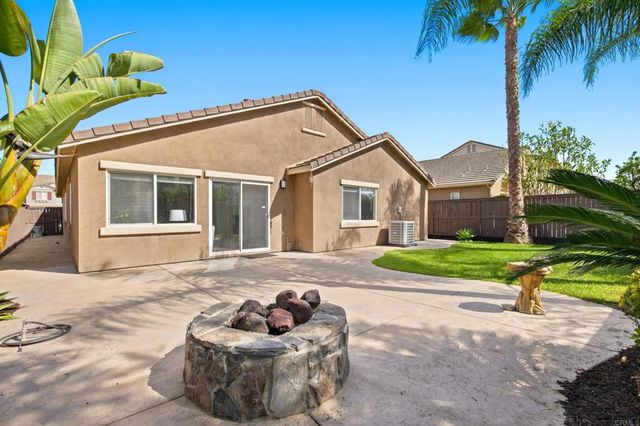 1009 Longfellow Court, Oceanside, CA 92057