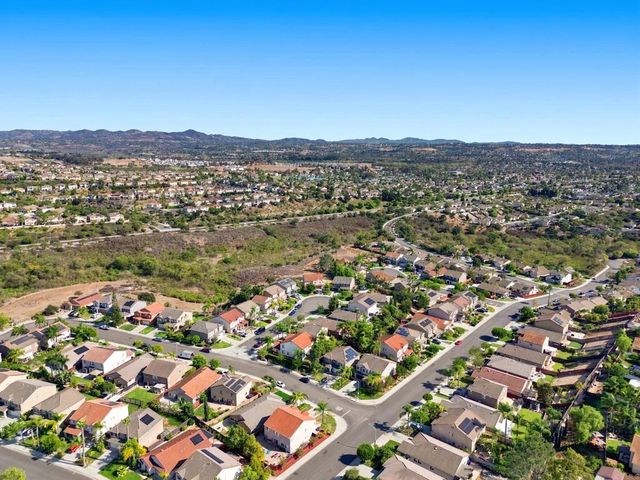 1009 Longfellow Court, Oceanside, CA 92057