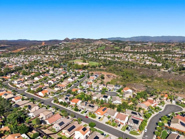 1009 Longfellow Court, Oceanside, CA 92057