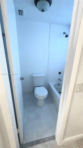 6195 W 18th Ave G109, Hialeah, FL 33012