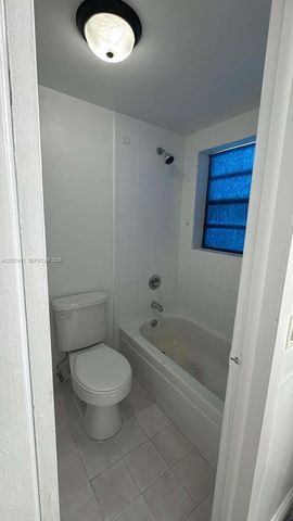 6195 W 18th Ave G109, Hialeah, FL 33012
