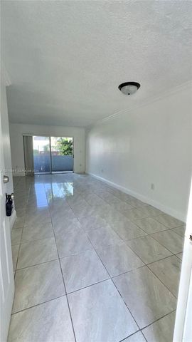 6195 W 18th Ave G109, Hialeah, FL 33012