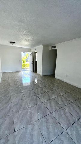 6195 W 18th Ave G109, Hialeah, FL 33012