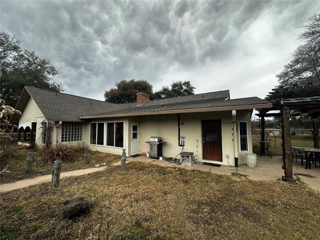 Image 4 of property listing at 590 NE 63RD STREET, Ocala, FL 34479