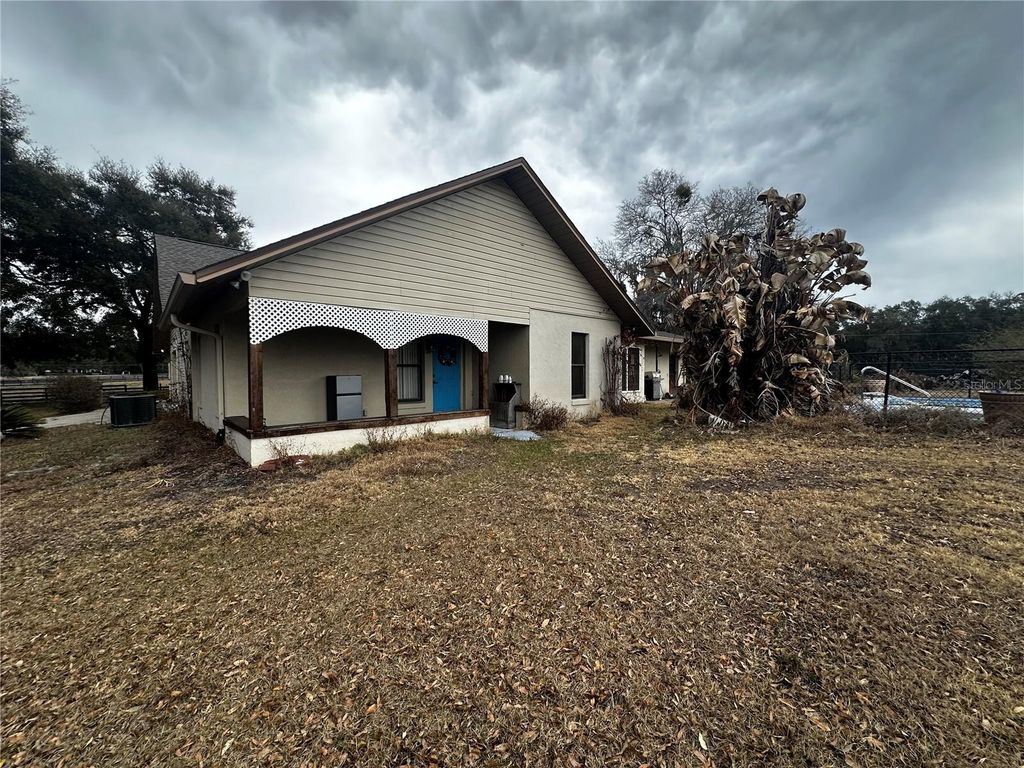 Image 5 of property listing at 590 NE 63RD STREET, Ocala, FL 34479