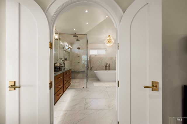 578 W Sly Fox, Meridian, ID 83646