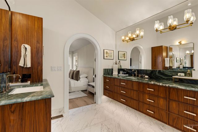 578 W Sly Fox, Meridian, ID 83646