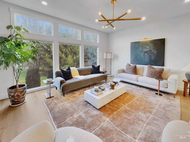 578 W Sly Fox, Meridian, ID 83646