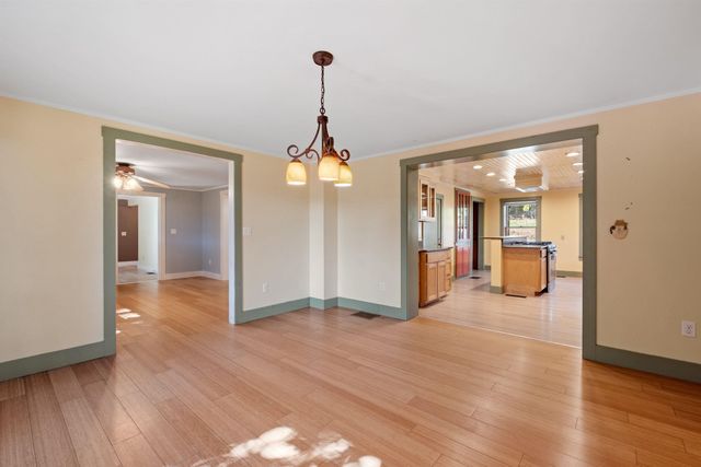 5887 VT Route 5 S, Newbury, VT 05051