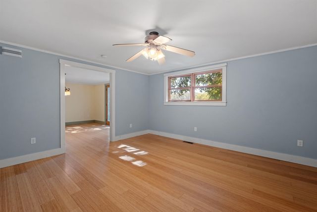 5887 VT Route 5 S, Newbury, VT 05051