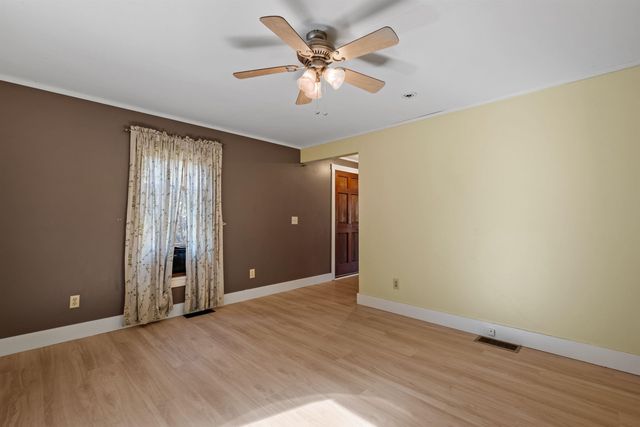 5887 VT Route 5 S, Newbury, VT 05051