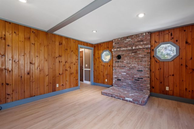 5887 VT Route 5 S, Newbury, VT 05051