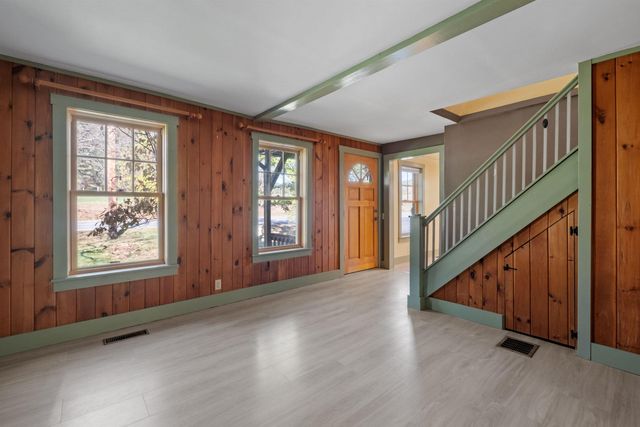 5887 VT Route 5 S, Newbury, VT 05051