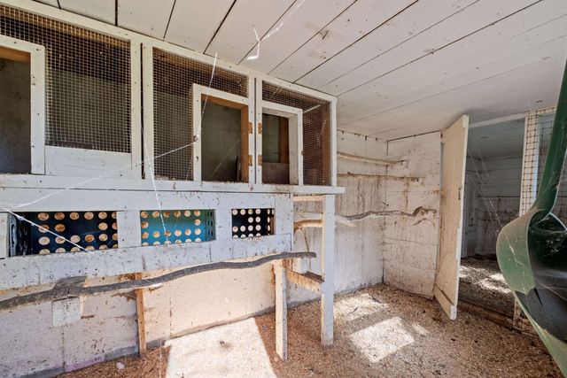 5887 VT Route 5 S, Newbury, VT 05051