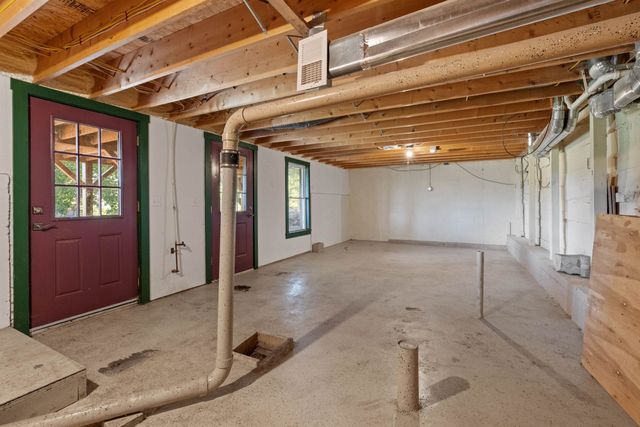 5887 VT Route 5 S, Newbury, VT 05051