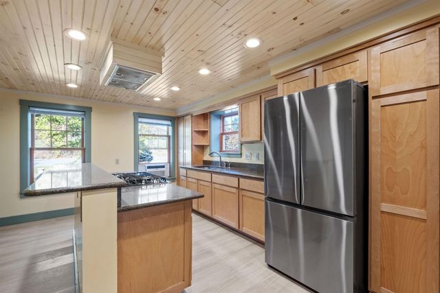 5887 VT Route 5 S, Newbury, VT 05051