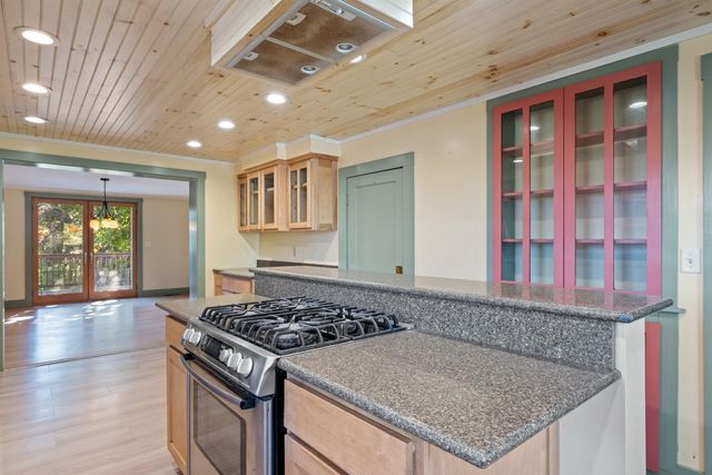 5887 VT Route 5 S, Newbury, VT 05051