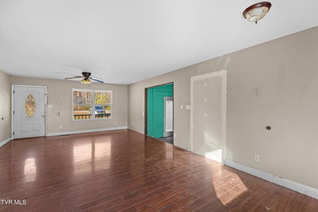 1930 W Robbins Road, Robbins, TN 37852