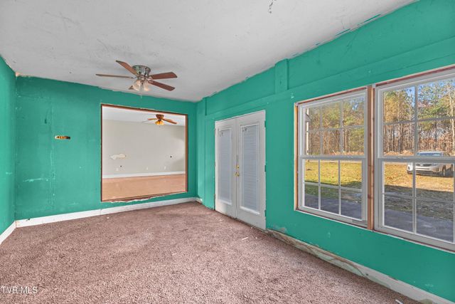 1930 W Robbins Road, Robbins, TN 37852