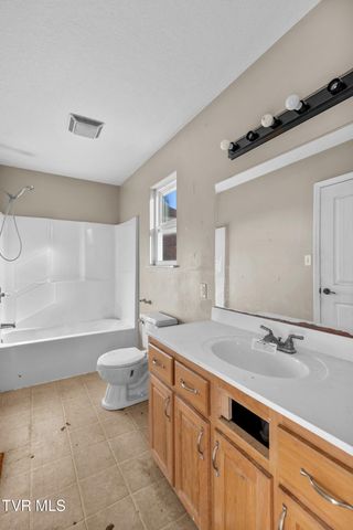 1930 W Robbins Road, Robbins, TN 37852