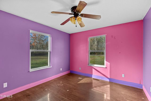 1930 W Robbins Road, Robbins, TN 37852