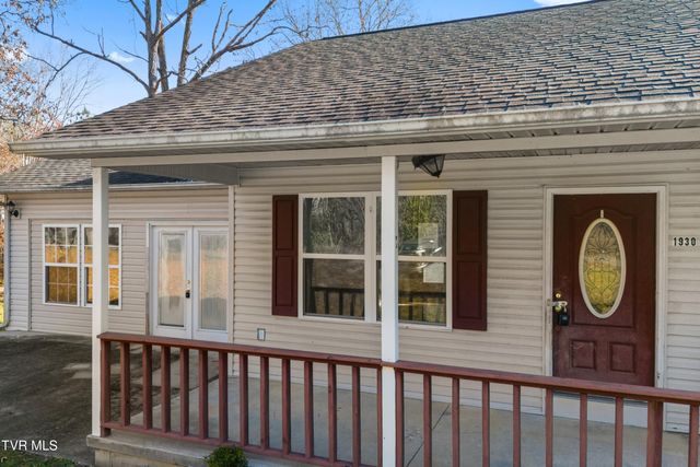 1930 W Robbins Road, Robbins, TN 37852