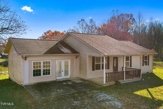 1930 W Robbins Road, Robbins, TN 37852