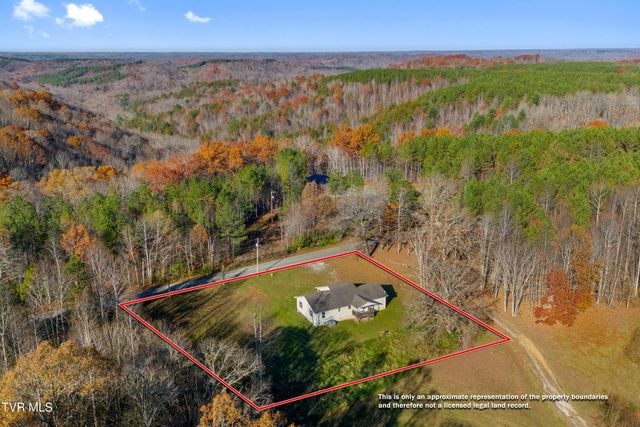 1930 W Robbins Road, Robbins, TN 37852