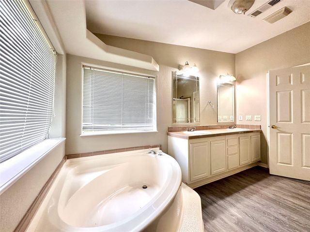 202 Main Street, Fresno, TX 77545