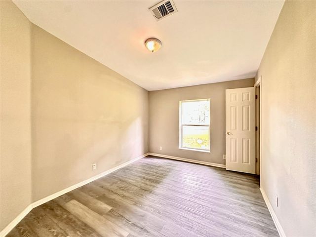 202 Main Street, Fresno, TX 77545