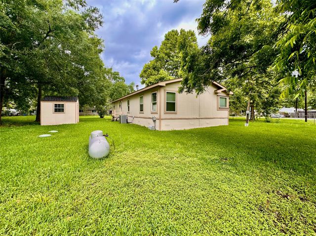 202 Main Street, Fresno, TX 77545