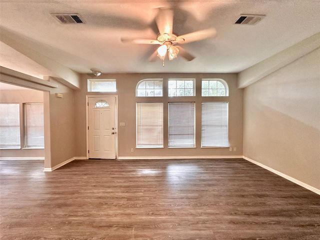 202 Main Street, Fresno, TX 77545