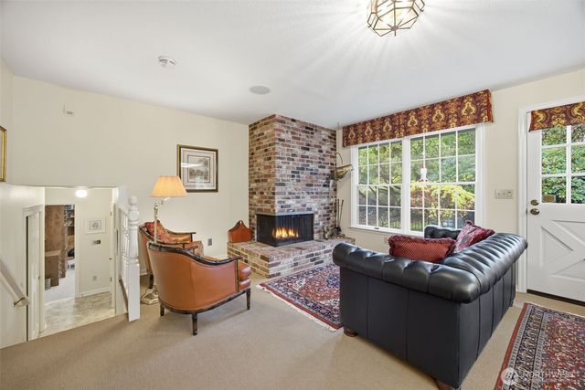 20903 5th Avenue S, Des Moines, WA 98198