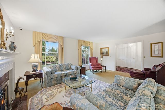 20903 5th Avenue S, Des Moines, WA 98198