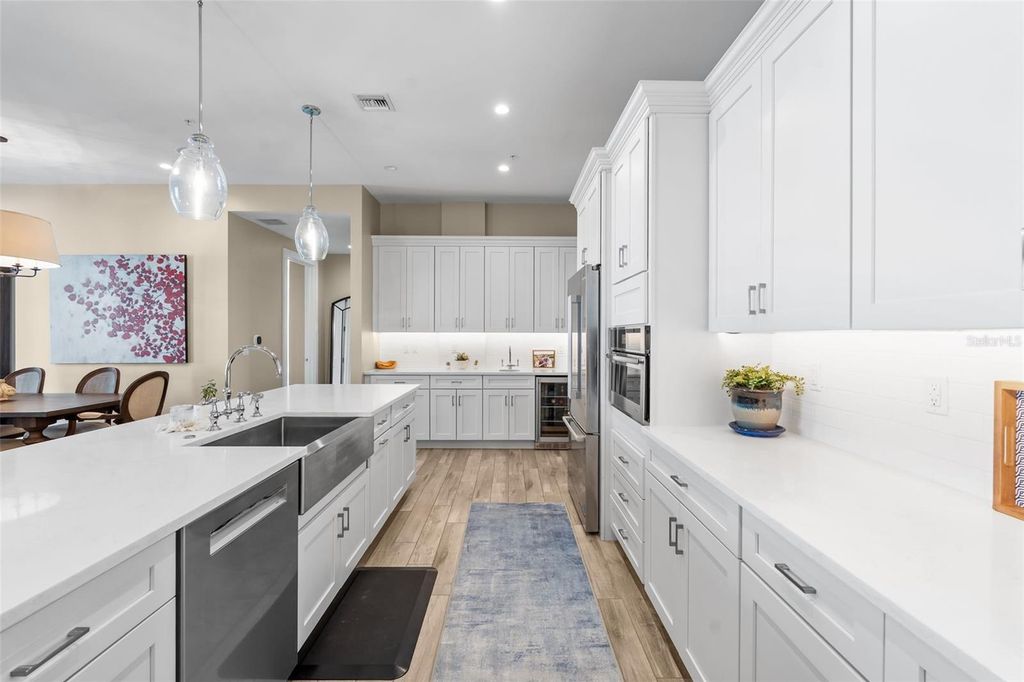 Image 17 of property listing at 91 DAVIS BOULEVARD 204, Tampa, FL 33606