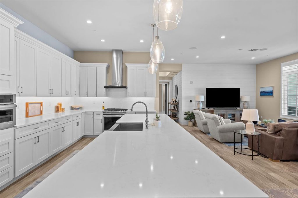 Image 19 of property listing at 91 DAVIS BOULEVARD 204, Tampa, FL 33606