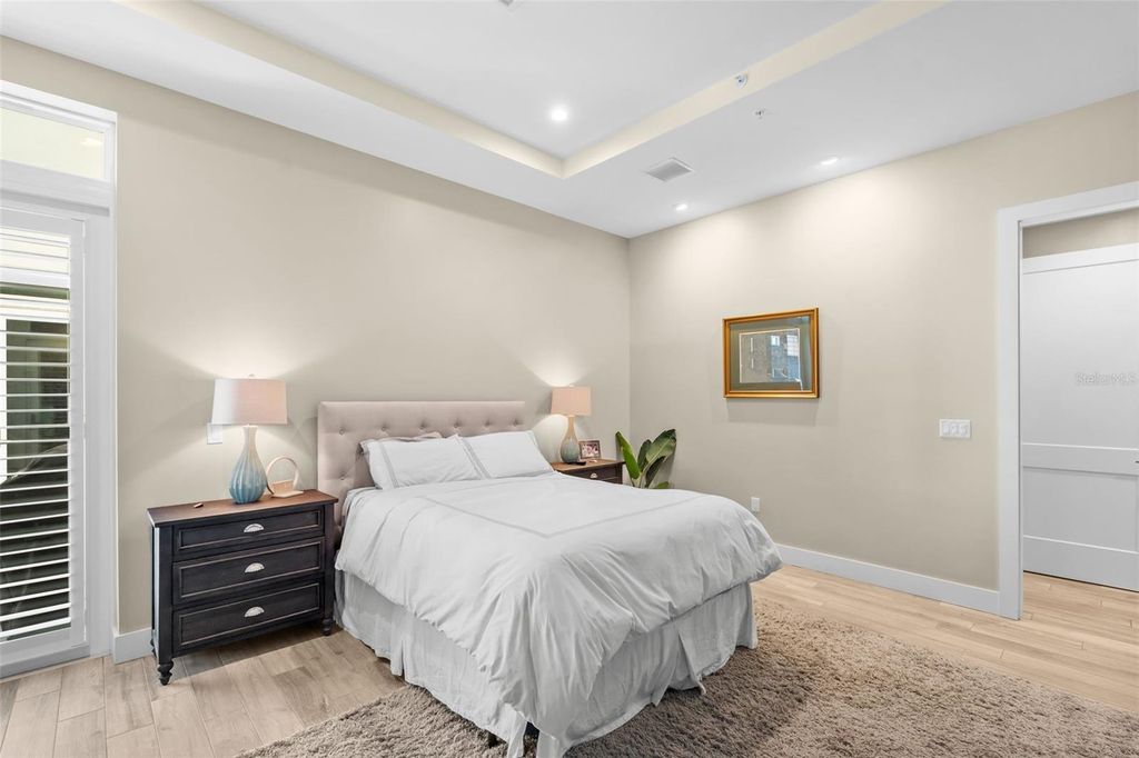 Image 4 of property listing at 91 DAVIS BOULEVARD 204, Tampa, FL 33606