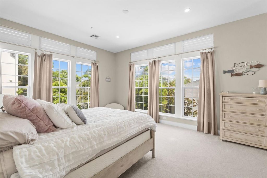 Image 38 of property listing at 91 DAVIS BOULEVARD 204, Tampa, FL 33606