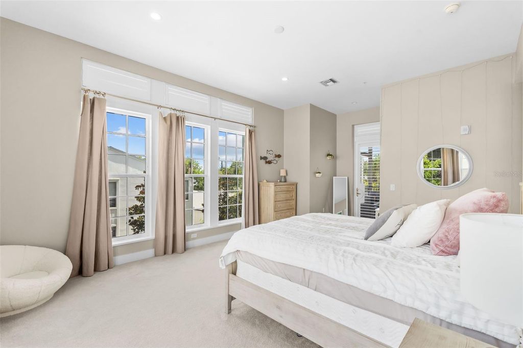 Image 39 of property listing at 91 DAVIS BOULEVARD 204, Tampa, FL 33606