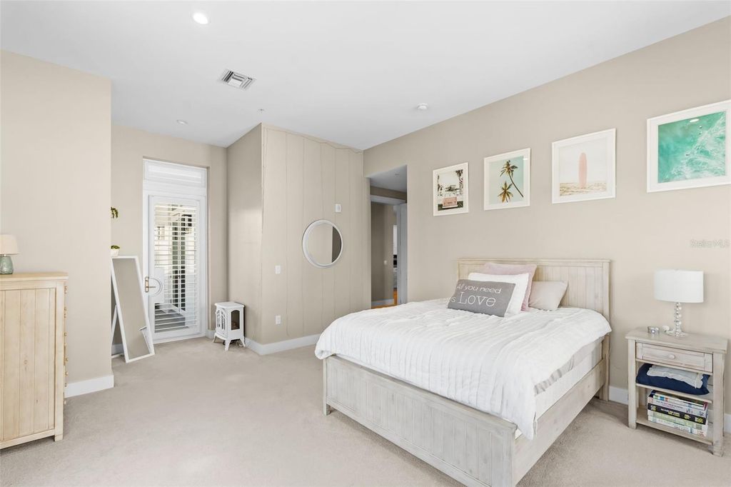 Image 40 of property listing at 91 DAVIS BOULEVARD 204, Tampa, FL 33606