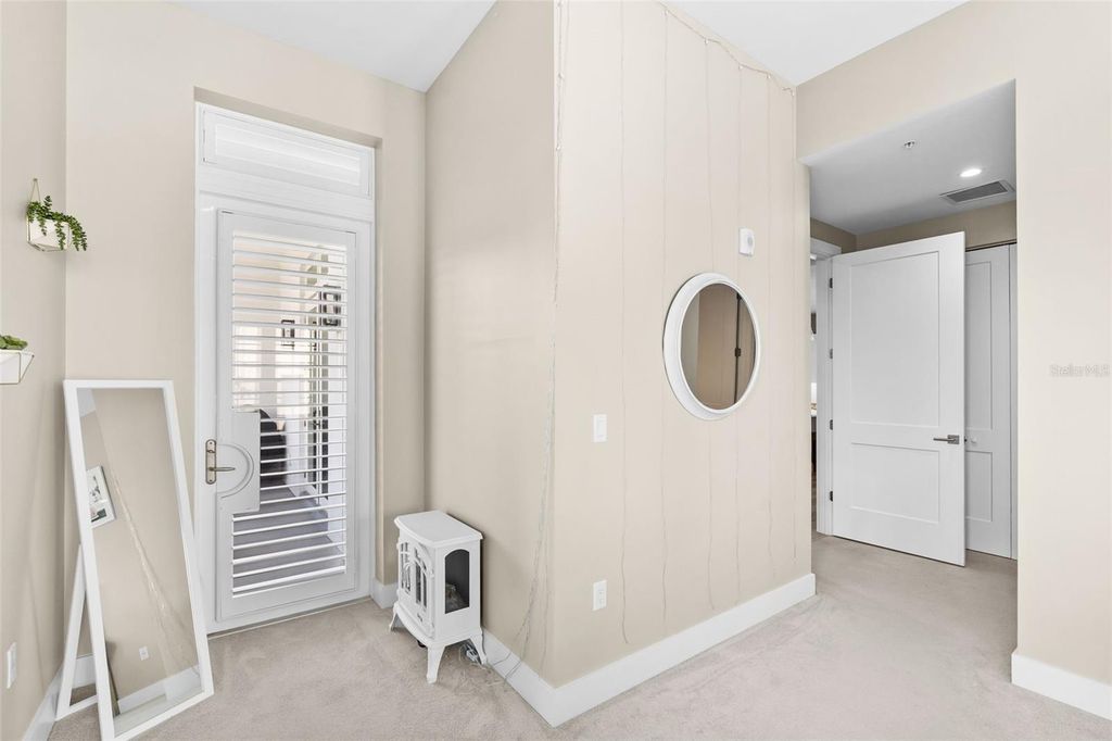 Image 42 of property listing at 91 DAVIS BOULEVARD 204, Tampa, FL 33606