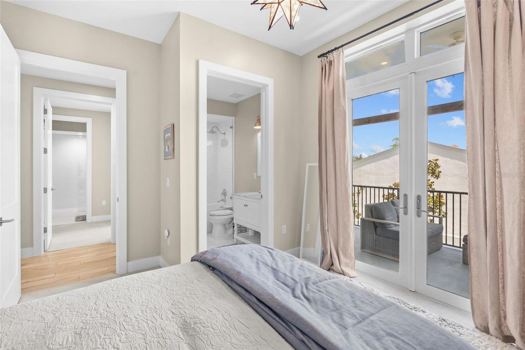 Image 47 of property listing at 91 DAVIS BOULEVARD 204, Tampa, FL 33606