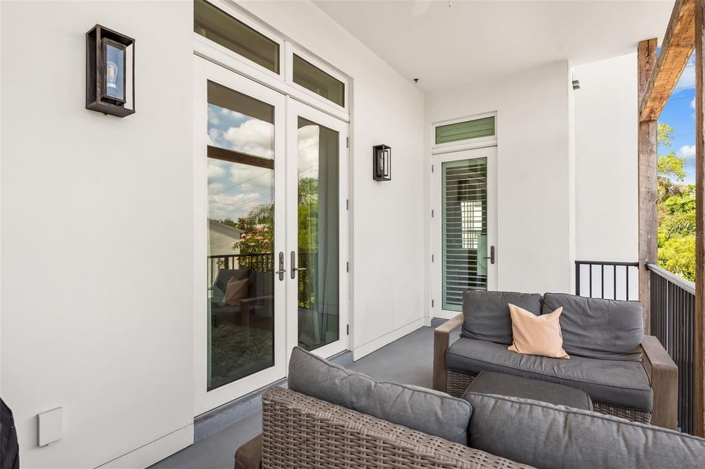 Image 49 of property listing at 91 DAVIS BOULEVARD 204, Tampa, FL 33606