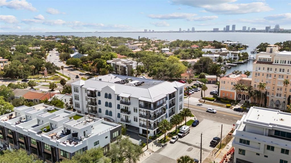 Image 53 of property listing at 91 DAVIS BOULEVARD 204, Tampa, FL 33606