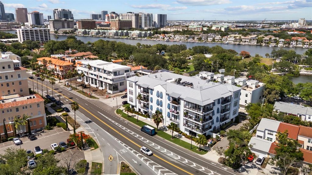 Image 54 of property listing at 91 DAVIS BOULEVARD 204, Tampa, FL 33606