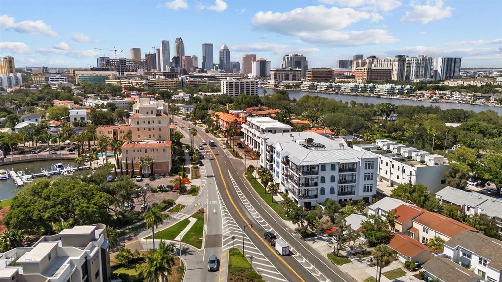 Image 55 of property listing at 91 DAVIS BOULEVARD 204, Tampa, FL 33606